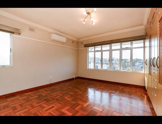 2 BEDROOM APARTMENT FOR SALE IN GLENWOOD
